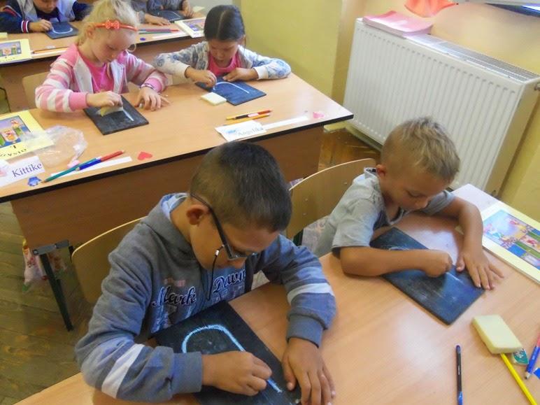 Betűelemek, betűk írásának gyakorlása eszközzel